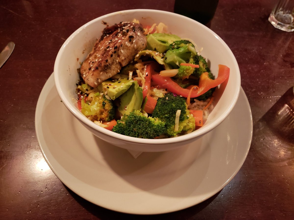 TheDelmarLoop's tweet photo. Lunch is always delicious at @ThreeKingsPub! #LOOPalicious https://t.co/ZAQoCKdjwC