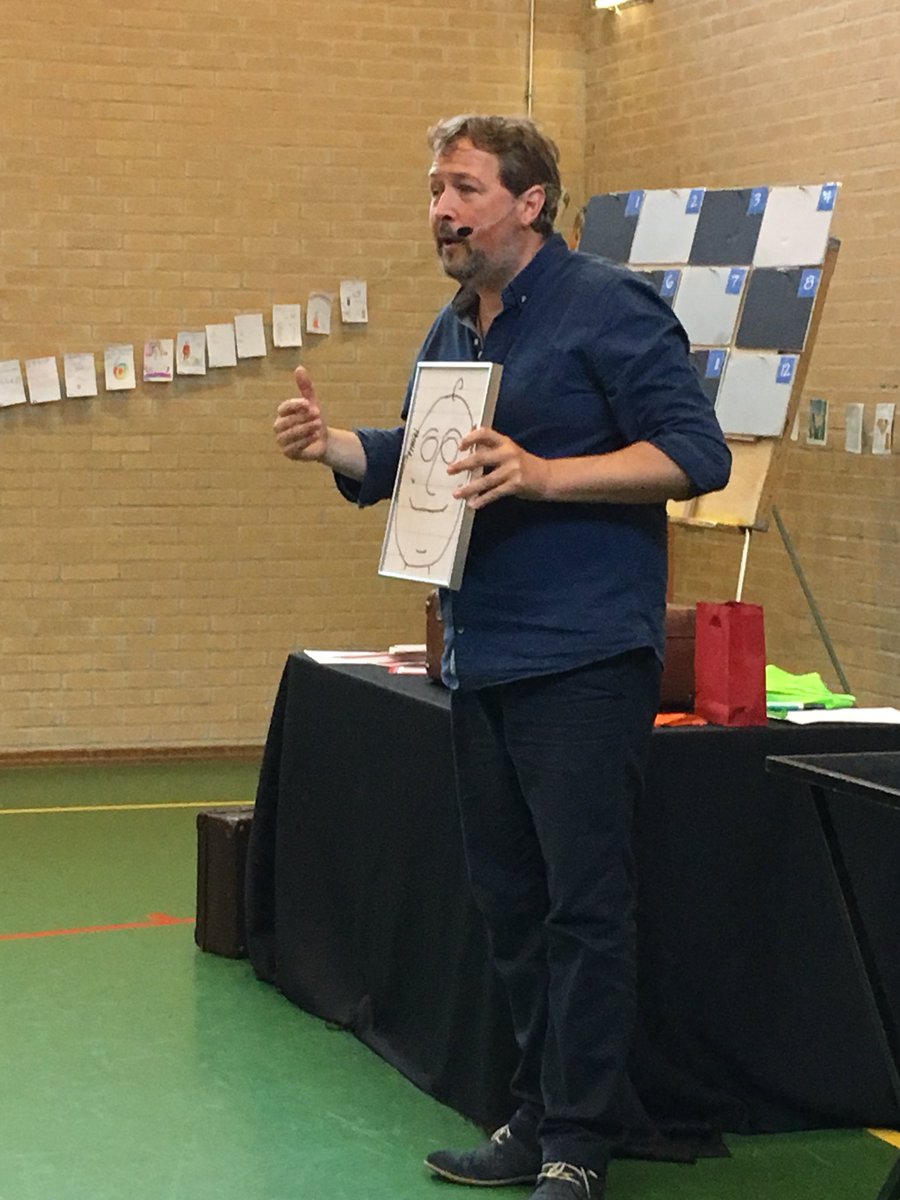 SmdB 'De Kraats' (@kraatsschool) on Twitter photo Vanmorgen zijn we met de kinderen #kinderboekenweek feestelijk begonnen met geweldige voorstelling van <a href="/MatthijsVlaar/">M. Vlaardingerbroek</a> ‘Door dik en dun’. We kijken uit naar het thema ‘Vriendschap’. Waar denk jij aan bij dit thema? Vanmorgen zijn we met de kinderen #kinderboekenweek feestelijk begonnen met geweldige voorstelling van <a href="/MatthijsVlaar/">M. Vlaardingerbroek</a> ‘Door dik en dun’. We kijken uit naar het thema ‘Vriendschap’. Waar denk jij aan bij dit thema?