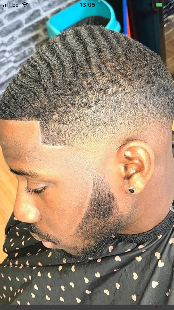 MBFadez's tweet photo. Sweet one 🔑 #freshfade #Giftedhandz #barbering #360waves https://t.co/6TLNzc8MoI
