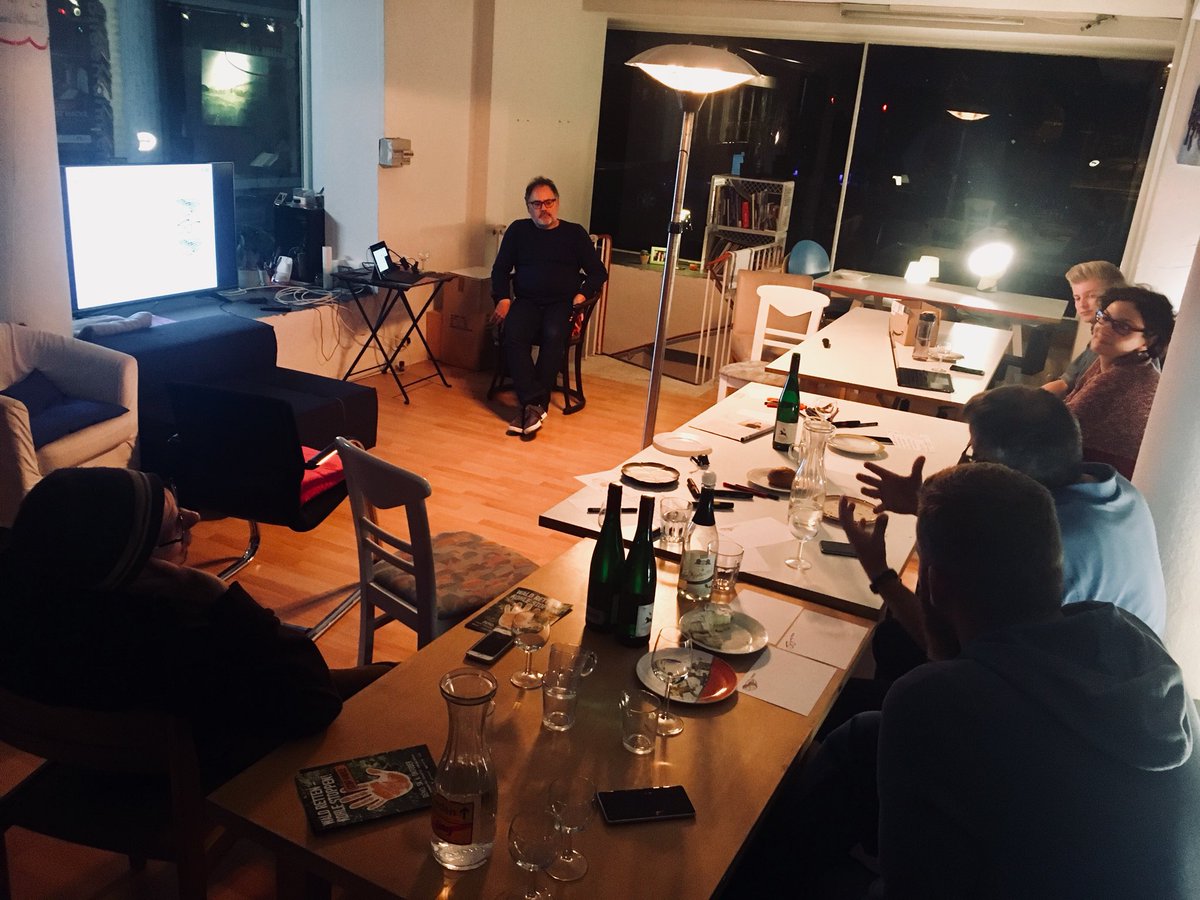 BonnLAB's tweet photo. Echt spannender @KAINGAcommunity #Kinput von @stefan_gothe heute bei uns zum Thema: „Die Region als Wertschöpfungsraum - auch digital?“
Das wird noch eine spannende @bonnisstCLUB Kooperation. Schön, dass ihr da seid @f_netzwerker @askans @SabineRoeltgen, Sören, Harry & @joscchh https://t.co/MmpohXNo3K
