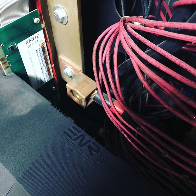 ithh__'s tweet image. It’s dusting day! Be kind to our elderly dimmers, they’ve been through a lot. ift.tt/2Qpw131