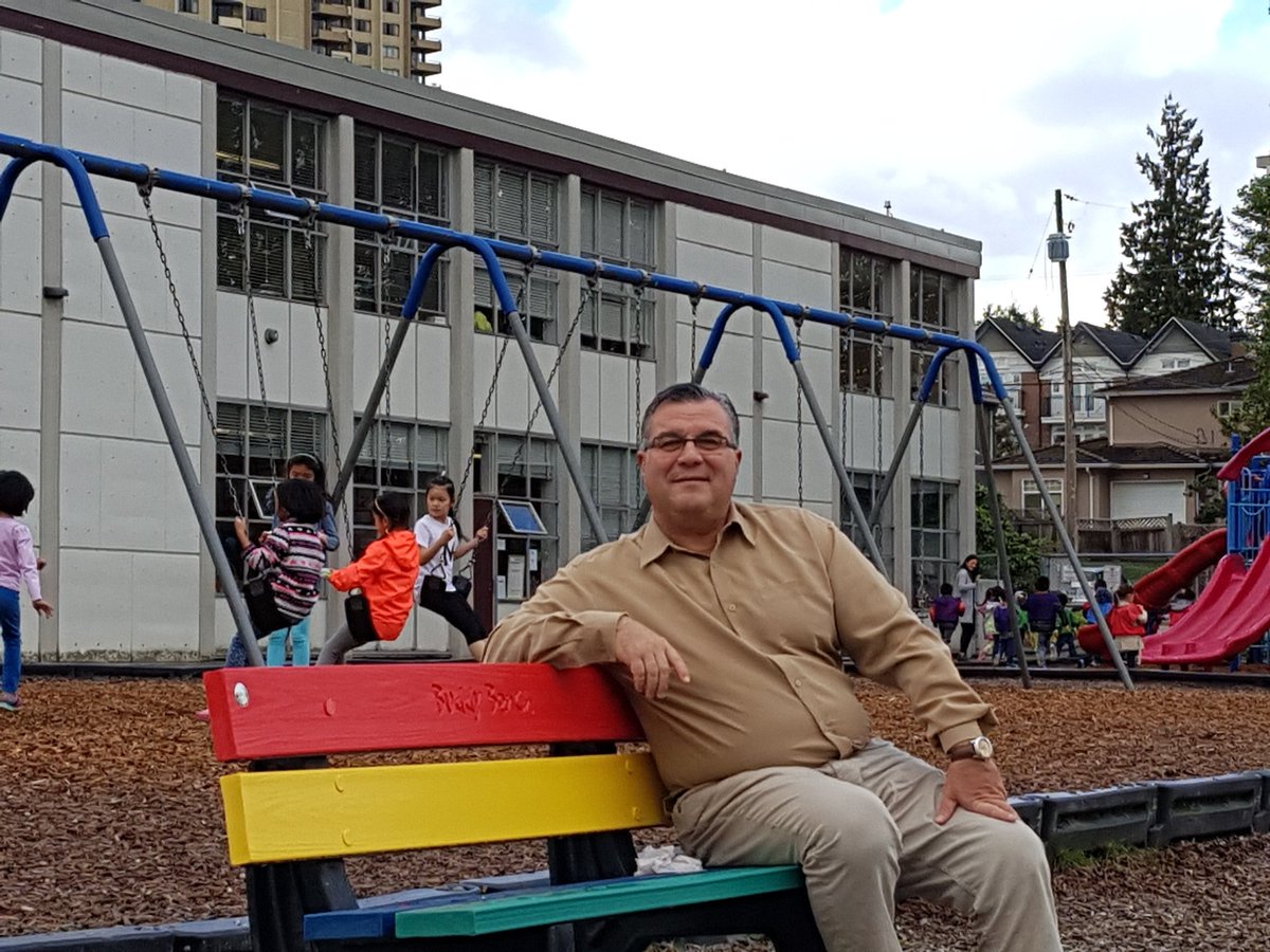 cbortolu's tweet photo. New buddy bench at our school #acceptace & #deversity #sogi #sd41 @burnabyschools https://t.co/HAy4uhojgT