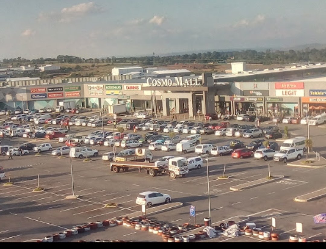 Adolph_89's tweet photo. Do you think EFF should expose Nhlanhla Nene about his alleged business deals with Gupta family?
Cosmo Mall Ackermans store was robbed today, it happened that the store doesn't have cameras. Studio Number 071 033 8937, WhatsApp #PMUPdates with @zanele_ngumbela only @CosmoFM905 https://t.co/zyvWPKyk5U