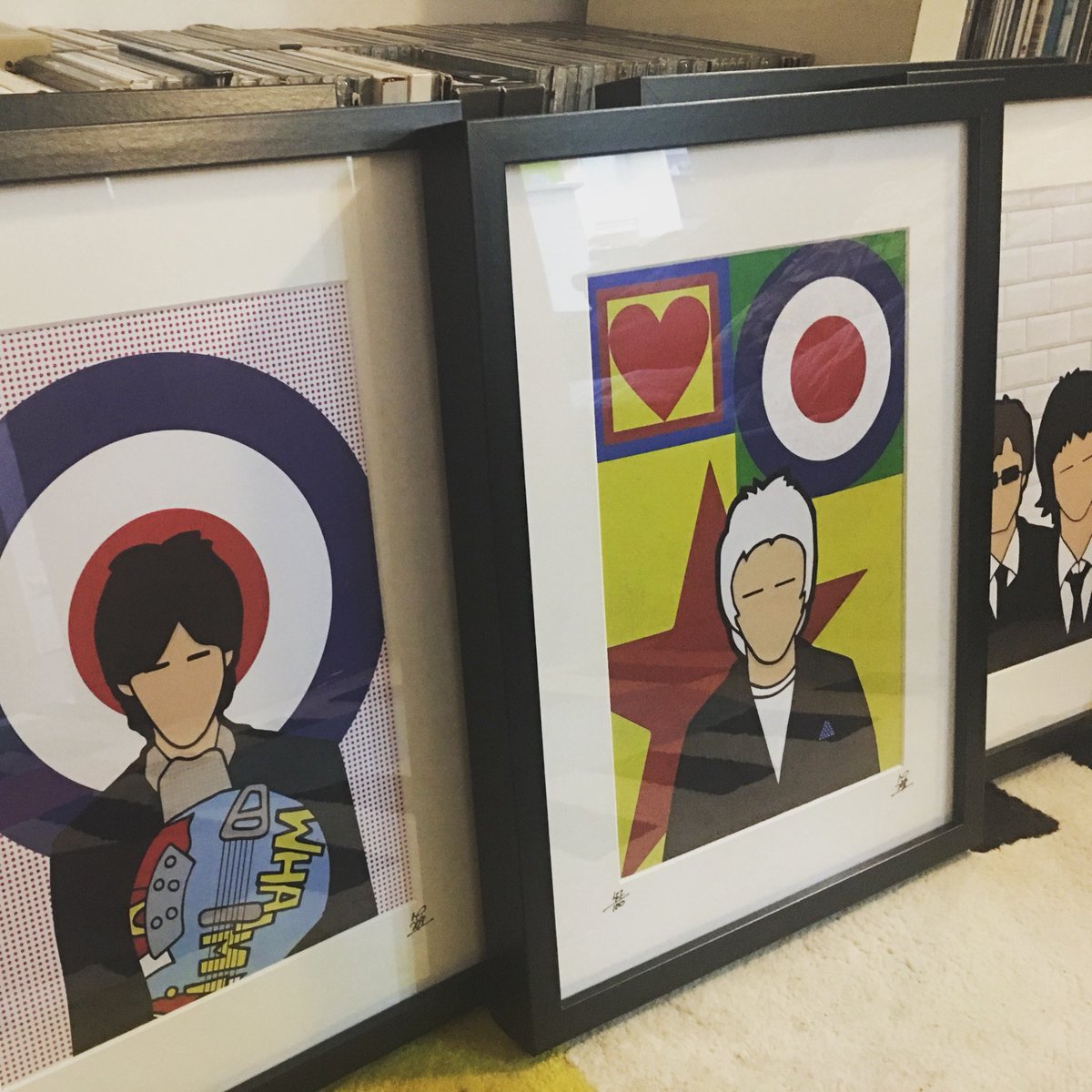 Seems like the Weller fans are getting their Christmas orders in early. Get yours at vinylsoul.co.uk  and @loafersvinyl #chrsitmas #gifts #musicillustration #musicartist #framedart #smallbusiness #smallshop #popart #coolartwork