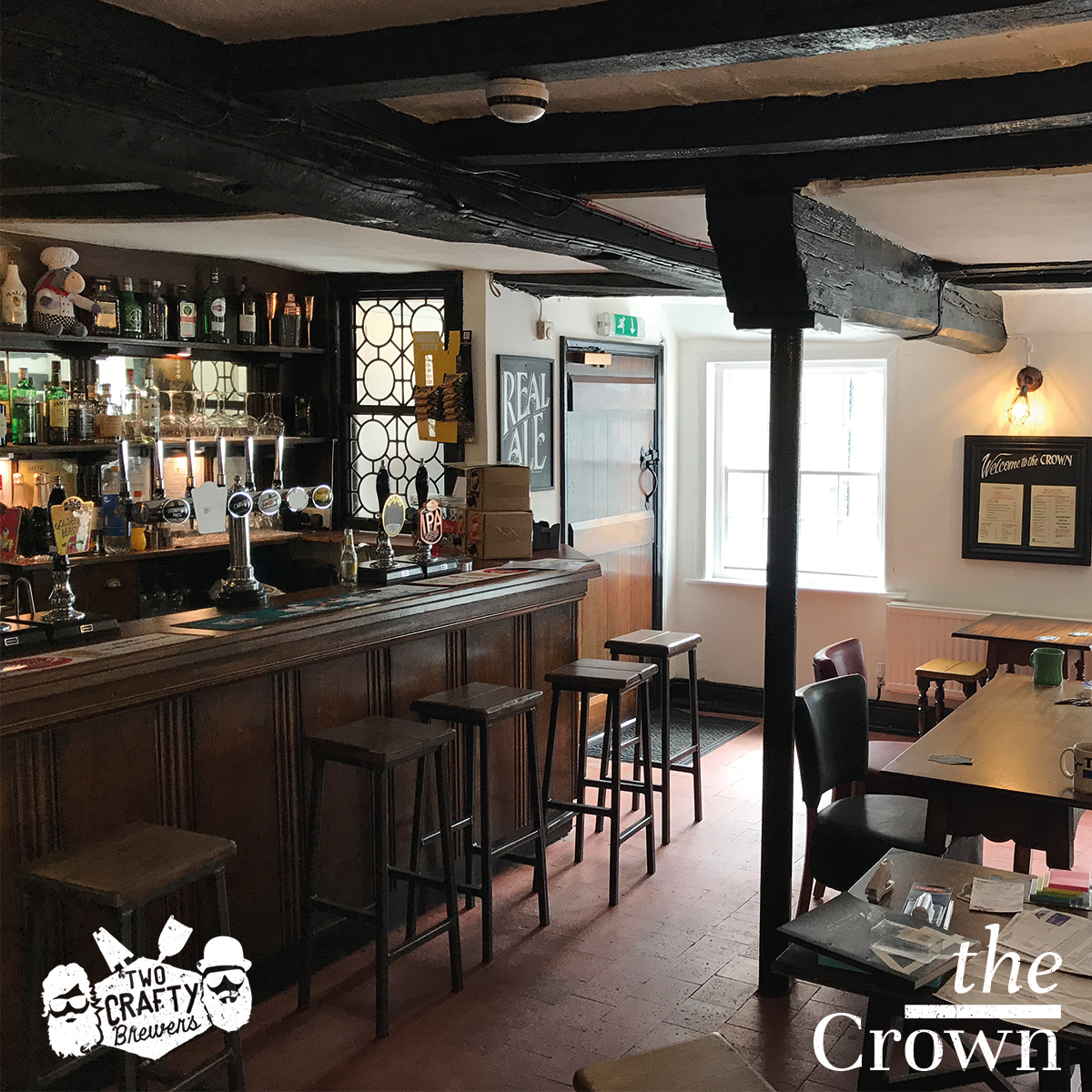 CrownInnClav's tweet photo. Cosy mid-week nights were made for pubs like us! Stop in and enjoy an evening with great drinks, great food and great company. 
#BlkCountryHour #WestMidlands #Pub #PubGrub #Bostin #Fittle #SupportTheLocal #RealAle #Beer https://t.co/GwjYdtopCv