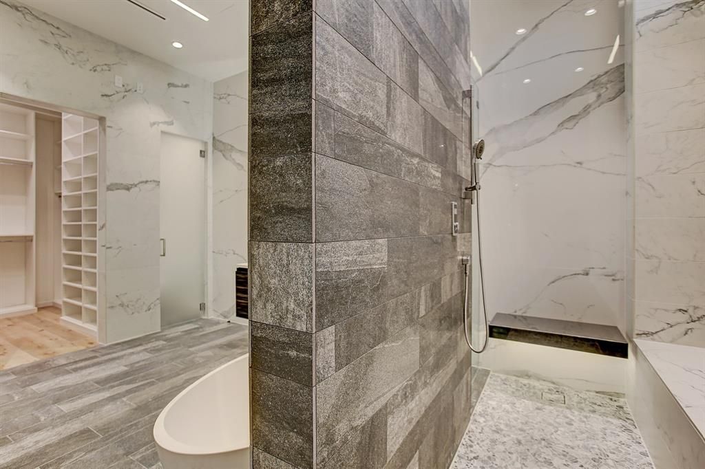 RedJacketRealtr's tweet photo. Luxury Living in Houston! #Houston #HoustonHomes https://t.co/f7jtaxhmA3