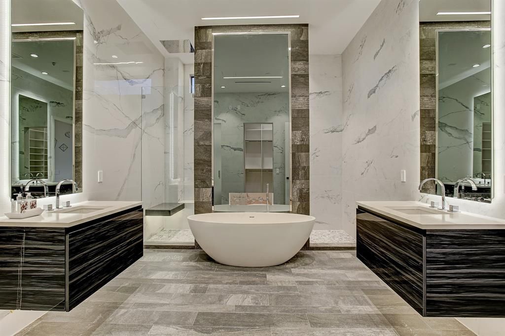 RedJacketRealtr's tweet photo. Luxury Living in Houston! #Houston #HoustonHomes https://t.co/f7jtaxhmA3