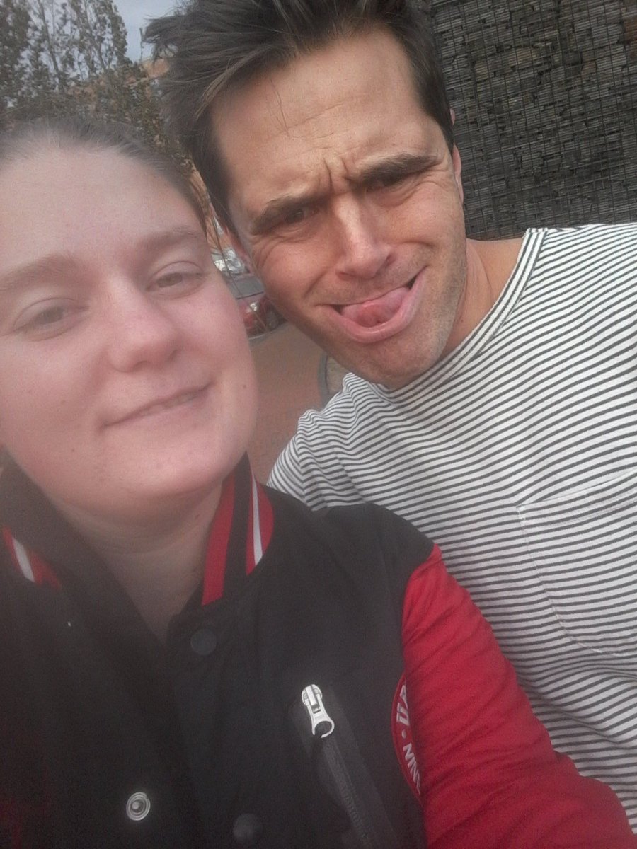 NibblesHardy's tweet photo. Massive happy birthday to you shitmuffin! 😘 hope you've had a wonderful day. I miss your face dude. Nearly a year since I met you for the first time - where has the last year gone?! Big love! 💙💙

@mikeTstevenson https://t.co/z0QSMU3zbt