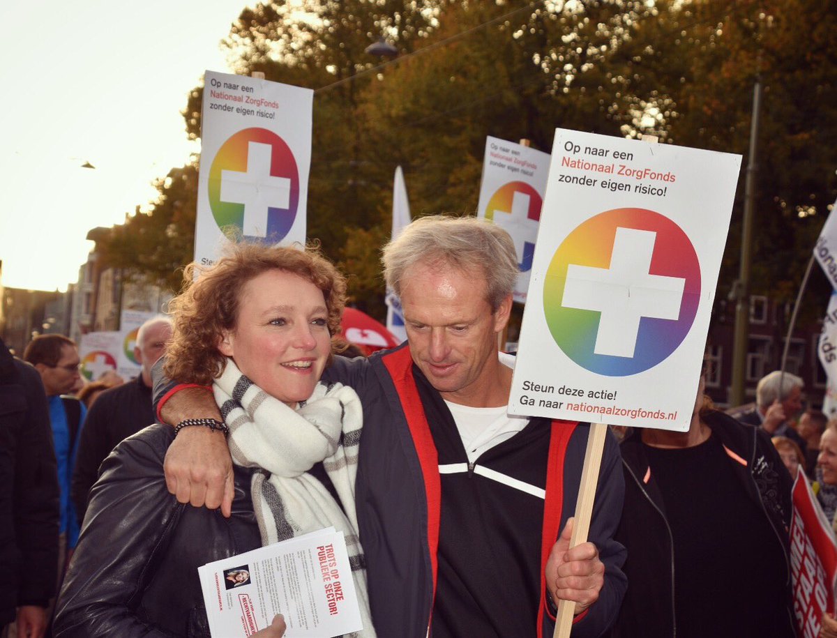 DE PUBLIEKE SECTOR STAAT OP!

Prachtig protest vanavond. Hoog tijd dat de publieke sector weer wordt opgebouwd. Tijd voor rechtvaardigheid! #PSinactie