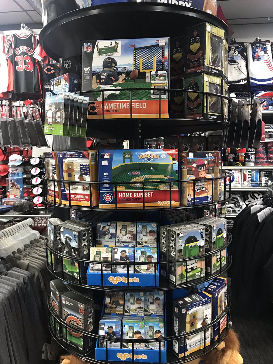 oyo sports nfl full field building block set