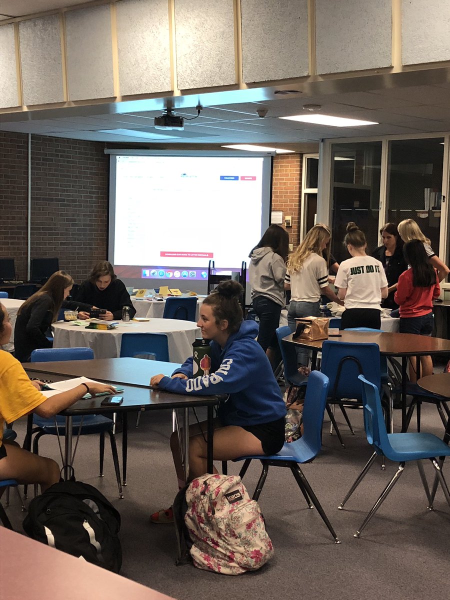 RobintobinTobin's tweet image. Rice warmers and cards for service people and first responders #CommunityEngagement #tvhs