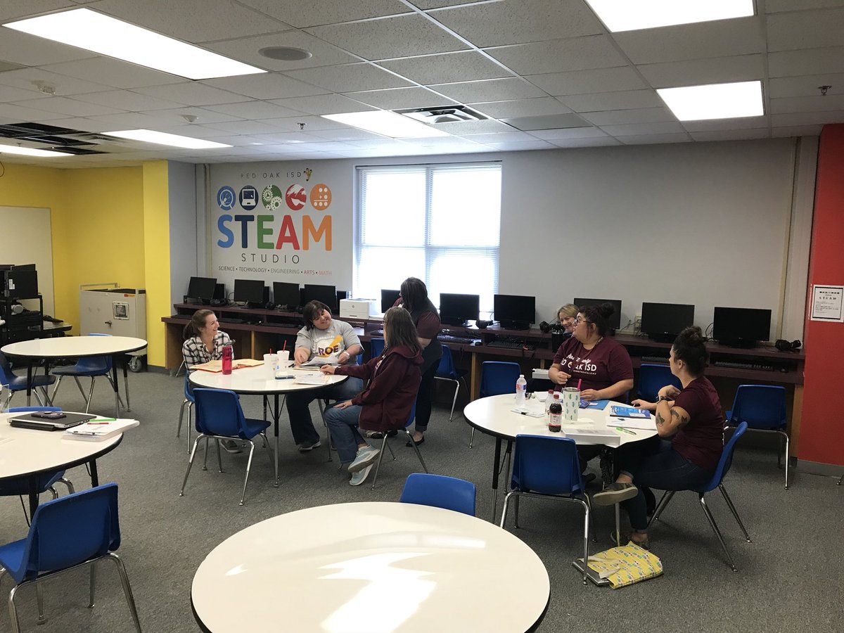 roelementary's tweet photo. RTI and writing focus for the afternoon at ROE. Focused on student learning and collective commitments. #ROERoadTrip https://t.co/hxE2LnInYk