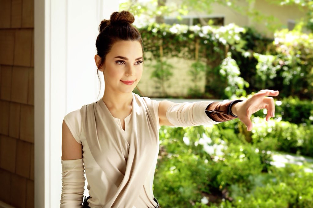 mactak95's tweet photo. It's #reywednesday

Featuring @RosannaPansino 

#Wednesday #Wednesdayitis #StarWars https://t.co/fMqcdyBck6