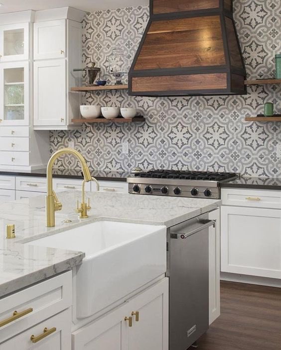 TacomaFloors's tweet photo. Just look at this Kitchen! It has the perfect modern look with a touch of rustic. You can create the kitchen of YOUR dreams with all our products at @TacomaFloors floors pc: @Pinterest #Pinterest #tacomafloors #flooring #tile #kitchen #house #deco #fancy #modern #rustic #cute https://t.co/X0gNx2Di0B