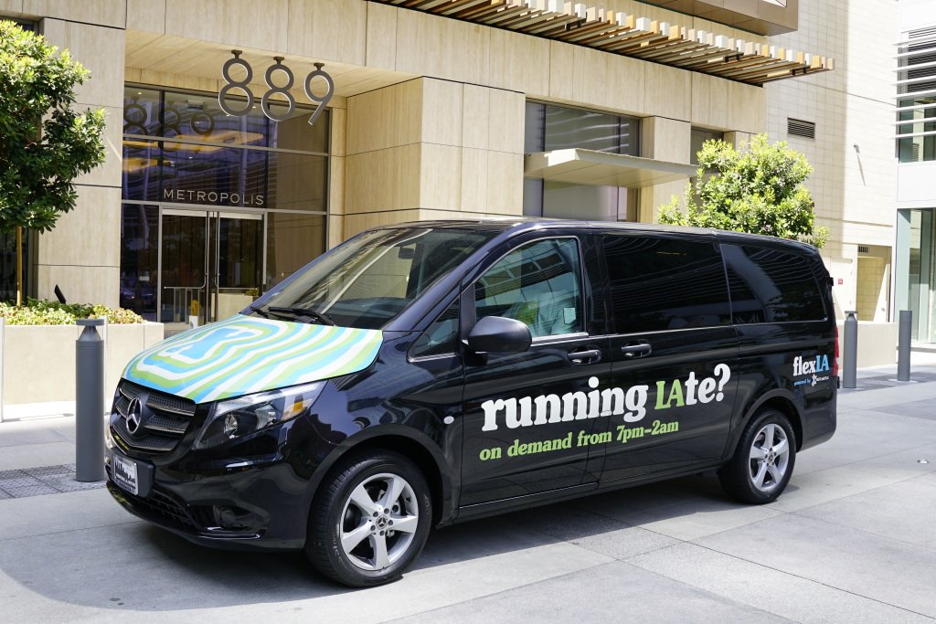 DaimlerTruck's tweet photo. .@moovel on-demand goes USA: We announced the launch of our new moovel on-demand ridesharing service FlexLA in #LosAngeles today. 

Find more information here: 
👉 https://t.co/N4kGpoEAj7 … #Daimler #urbantraffic #urbanmobility #sharedmobility https://t.co/vt6Np987d8