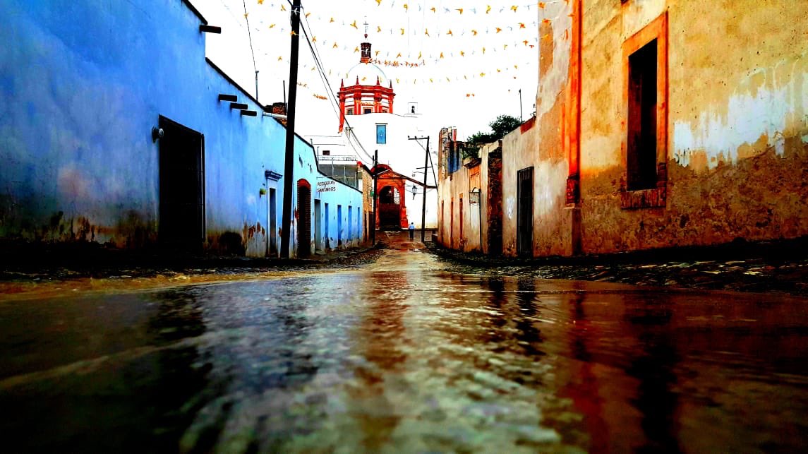 !El pueblo mágico de Mineral de Pozos, sus calles te fascinarán!@paradorpozos <a href="/VisitPozos/">Mineral de Pozos</a> <a href="/ComalaPuebloM/">Comala Pueblo Mágico</a> VISÍTALO.  Foto📷by: DIego Armando Cano