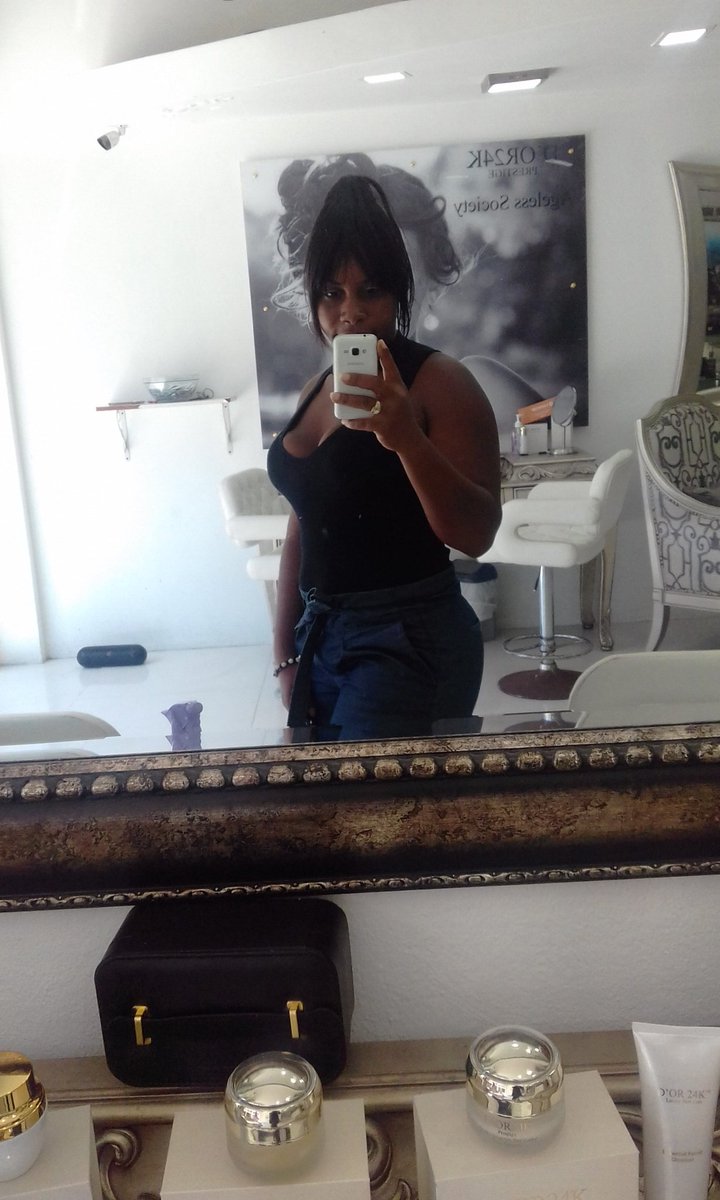 amara_whodini's tweet photo. D'or 24k gold.... https://t.co/vakzpXmvMe