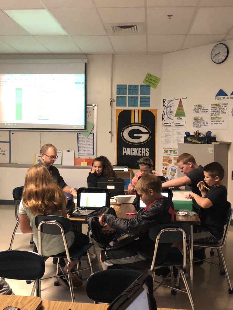 DannyEnck's tweet photo. I was able to observe an incredibly dynamic and engaging Lab 21 lesson today with Mr. Brown. The lesson was filled with student choice and was the perfect blend of technology and paper/pencil. Super excited to have Mr. Brown as part of our TMS family! #TMSpanthers https://t.co/DlhWiFmxsk
