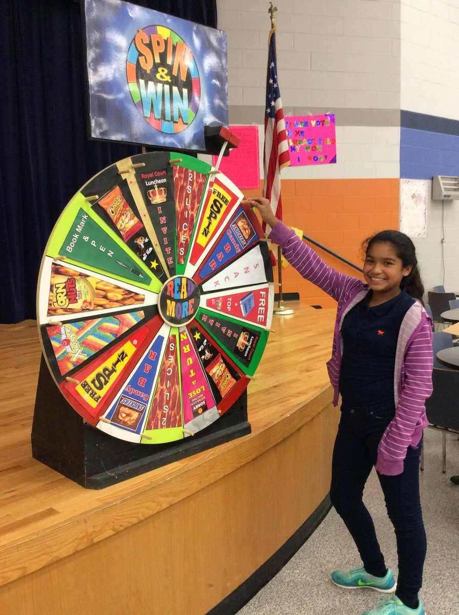 libraryharwell's tweet photo. Harwell students having fun at the pizza party for top readers. https://t.co/xVwphXDDR3