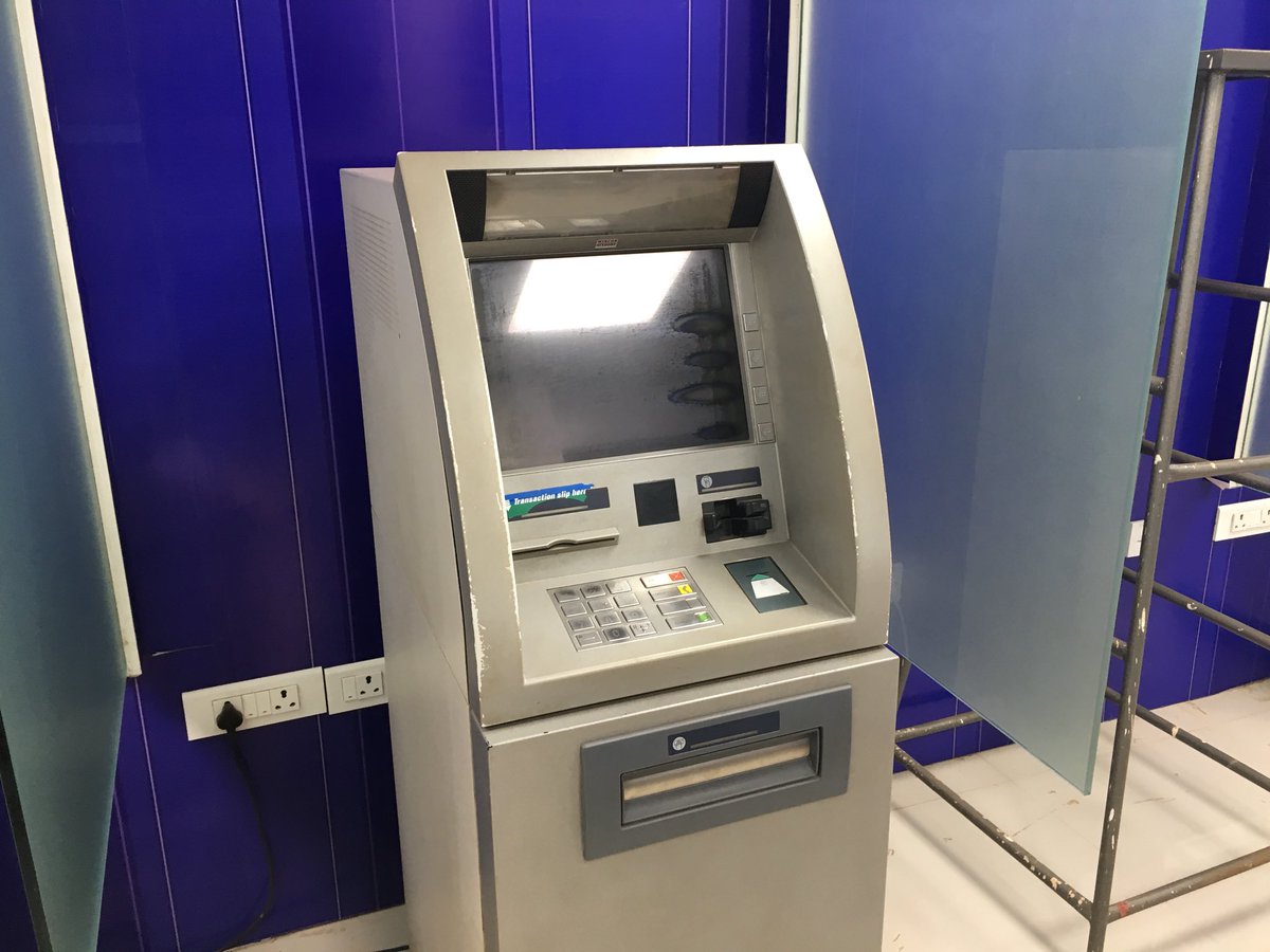 UgAnoop's tweet image. This is how SBI works. Automated trailer machine not working from 3days and for god&apos;s sake cash deposit machine is also dead at so called e-lobby 24*7 taglines hopeless service.