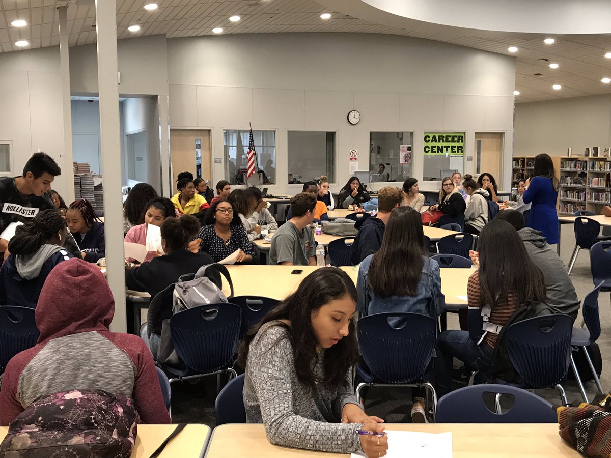 Carlos Castillo tweet media