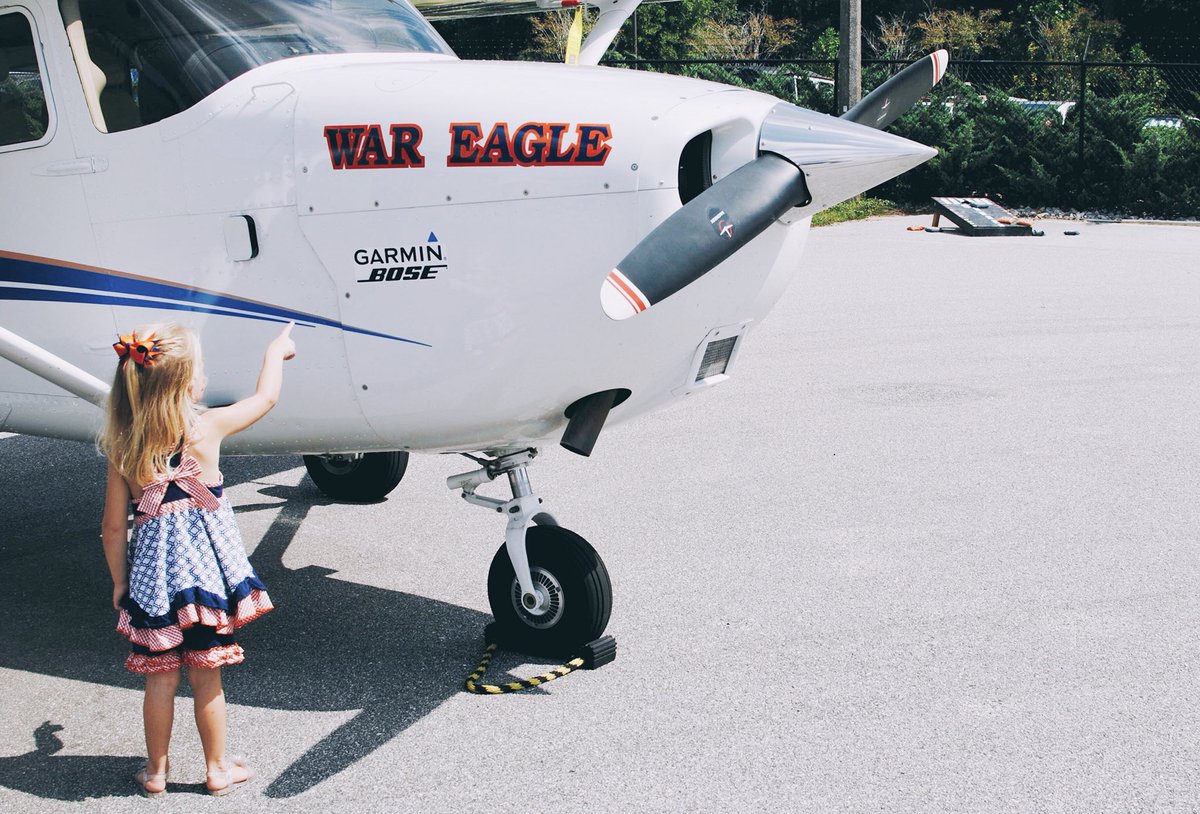 waiwareagle's tweet photo. RSVP to make check in faster at https://t.co/yo7lNh4t5R! Planes, food trucks, and super fun activities, what else could ya want? See ya there! https://t.co/K6tX6Ujdp6