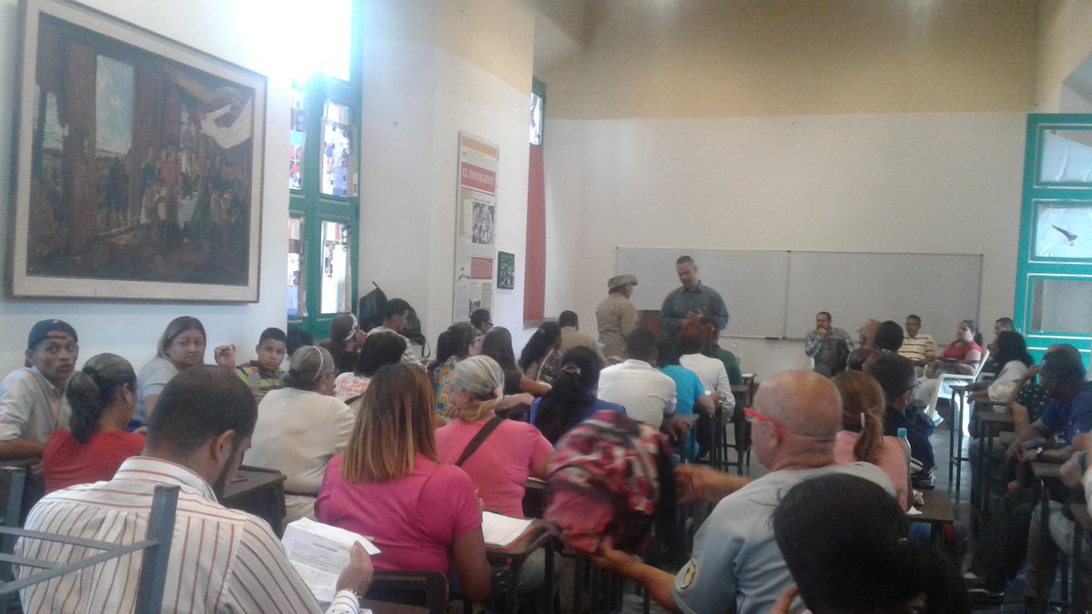 RichardVzlaPsuv's tweet photo. #Ahora En Instrucción De La Milicia Bolivariana Batallón ADI 412, Tarea Fundamental de Un Militante del .@PartidoPSUV  Una Lucha Constante Antiimperialista.
#PuebloEnArmas
#LaPatriaSeDefiende 
@NicolasMaduro 
@FreddyBernal https://t.co/UFMJrlEgyw