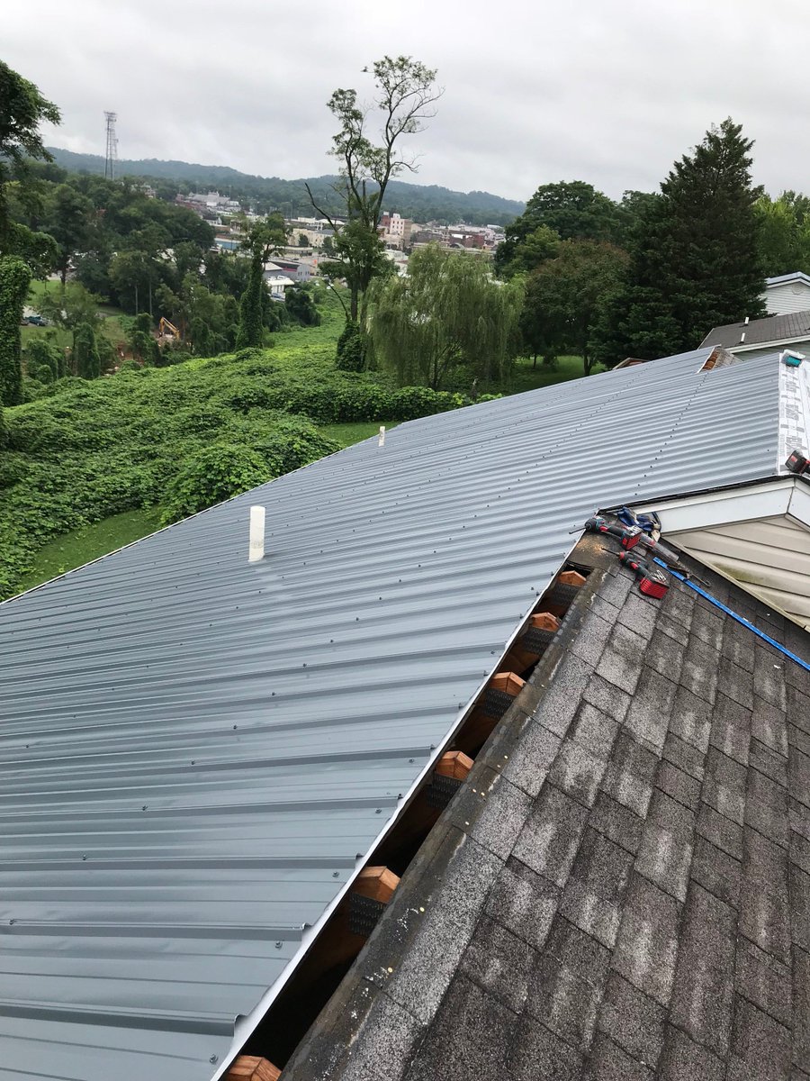 Habitat Repair program in action!!!! Progress on a new roof for a senior in need of a critical repair!  #lakewayhabitatmakingadifference #HabitatRepairs #askushowyoucanhelp 
.
.
.
.
.
#lahfh #lakewayareahabitat #lakewayarea #homerepairs #makeadifference