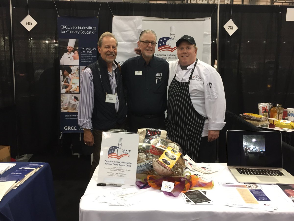 BrianBrookman's tweet photo. GFS food show in Grand Rapids, MI. The ACFGGR is sharing a booth with SICE. Thanks to GFS for your continuing awesome support of our chapter. @GGRacfchefs @MCL_CBodanza https://t.co/iGEBhQ22Hx