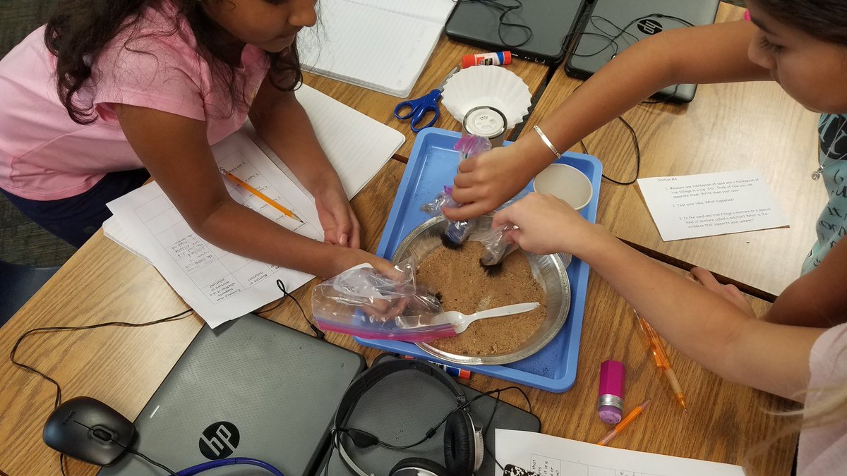 CriswellGinger's tweet photo. Scientists in Benson/Criswell 4th Grade classes at work observing mixtures and solutions and identifying the differences.@NPERockets https://t.co/YA03DZK3tZ