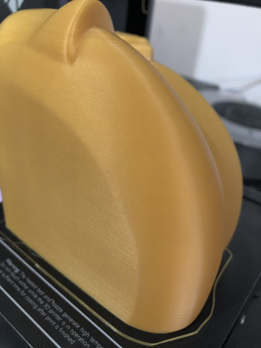 3DMakerNoob's tweet image. With all of today’s bells and whistles, It’s easy to forget how good an old school simple and small #3dprinter can be. @amazon basics gold PLA on the @ProFab3D Mini Plus at 0.15 layers sliced with @Simplify3D