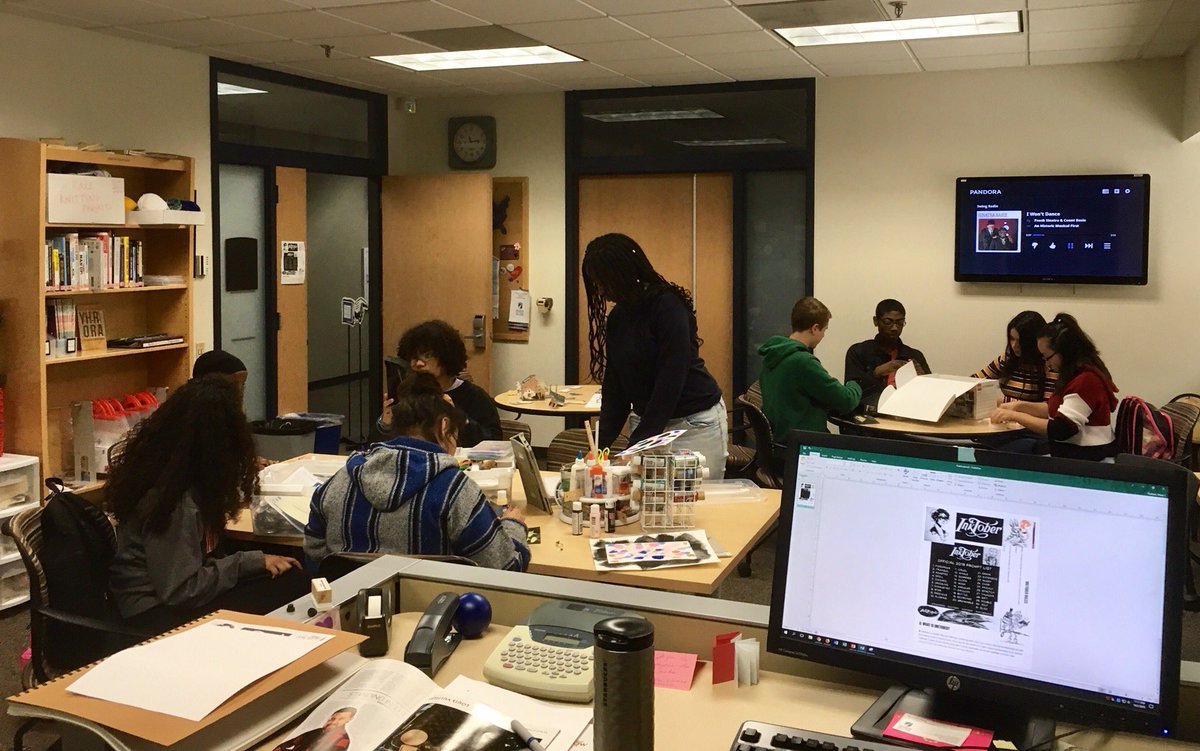 MadCollCreator's tweet image. Students have been packing the Creator Studio.  Stop by and create with us.