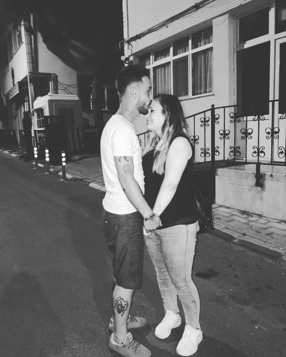 Gönlüme EŞ Ömrüme Yâr oldun İyiki Oldun 💋💕❤️❣️