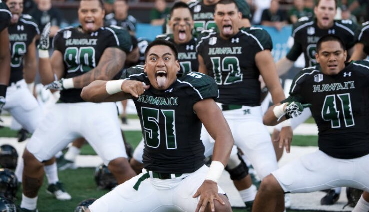 Dylan_Lewis37's tweet photo. Extremely blessed to announce my first D1 offer to Hawaii University! https://t.co/cWXEiysXK3