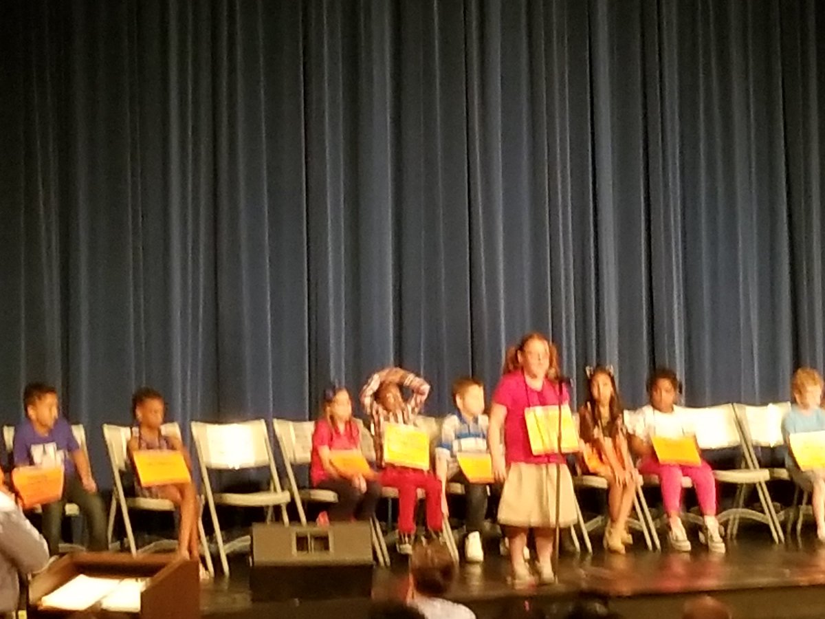 FrcLayne's tweet photo. @FRYSC_JCPS @LayneElementary @JCPSLeader Congratulations to our 2nd and 3rd grade school representatives for participating in the Southwest FRC Spelling Bee!! So proud of our Super Spellers for a job well done!! https://t.co/Vt5gXJensF