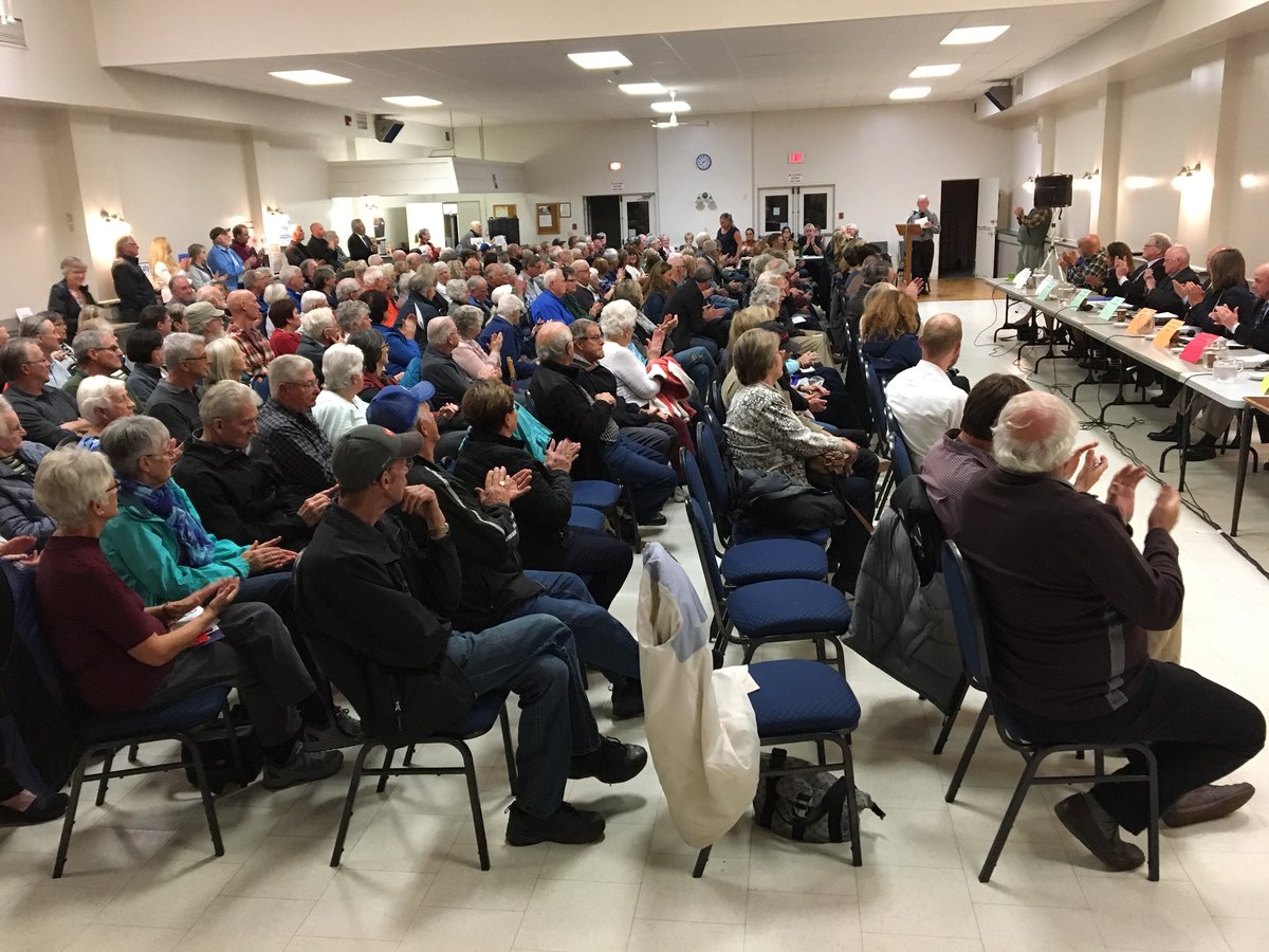 MayorDonAllen's tweet photo. Fantastic turnout for the All Candidates Meeting in Elmvale.
#knowyourcandidates #Springwater2018 #DonAllenforMayor #VoteDonAllen https://t.co/2Prfx8bw7S