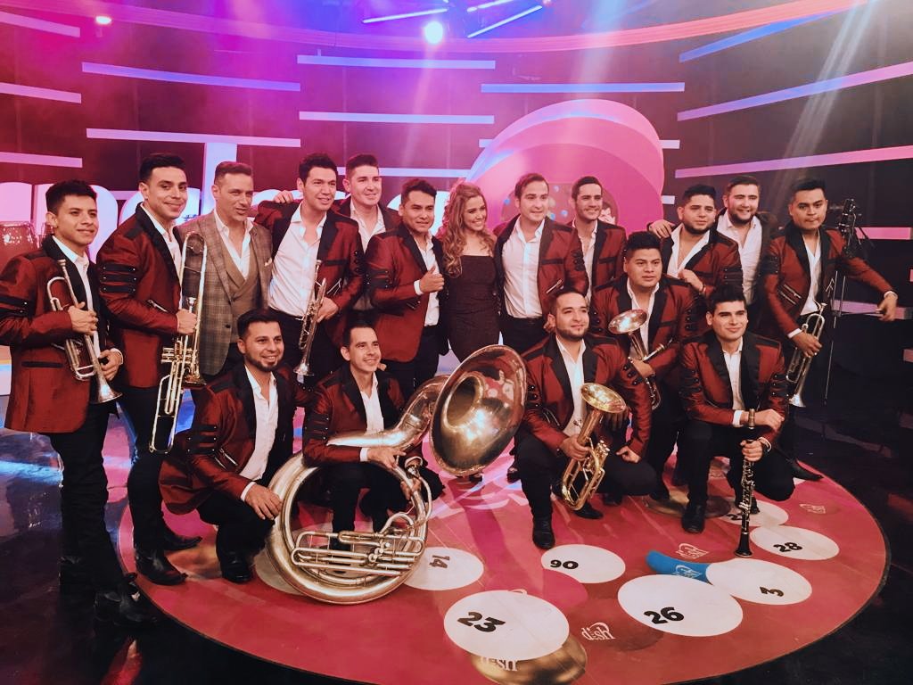 EXPLOSIVADEMAZA's tweet photo. Hoy en @Ganalana_Dish nos la pasamos de maravilla explosivos 💥 no se lo pueden perder! Por @dish 📺 https://t.co/jnUVRu1jgZ