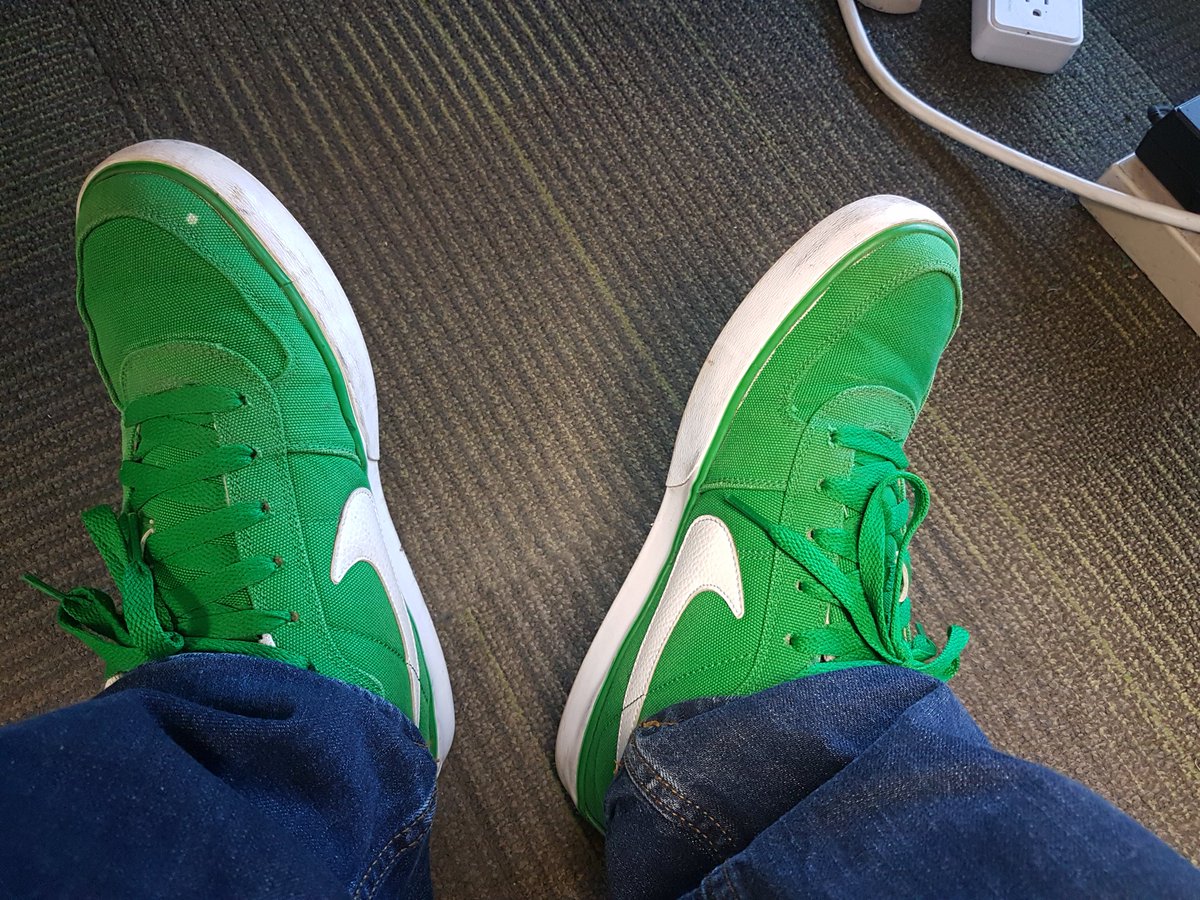 I'm ready with the classic dunks! <a href="/TD_MSnow/">Michelle</a> @AIacobelli_TD @AndrewP_TD