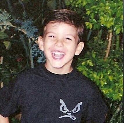 BatataCrazy3's tweet photo. Cara,vc nao sabe quantas vezes eu tava chorando e eu me acalmava com teu sorriso 
Realmente,os 4 anos de b3ar foram os melhores da minha vida♡
Lucas independente do que acontecer tu pode contar com as b3ars isso tu pode ter certeza♡ eu te amo tanto
#ThanksT3ddy https://t.co/QdaZRJWjrX