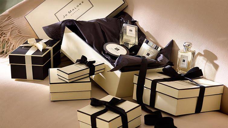 tryScentBox's tweet photo. With birthday's on the way, what better gift than over 700 original designer fragrances! Give your family and friends access to a large inventory that will allow them to really expand their fragrance library! https://t.co/54jFO9H8IC