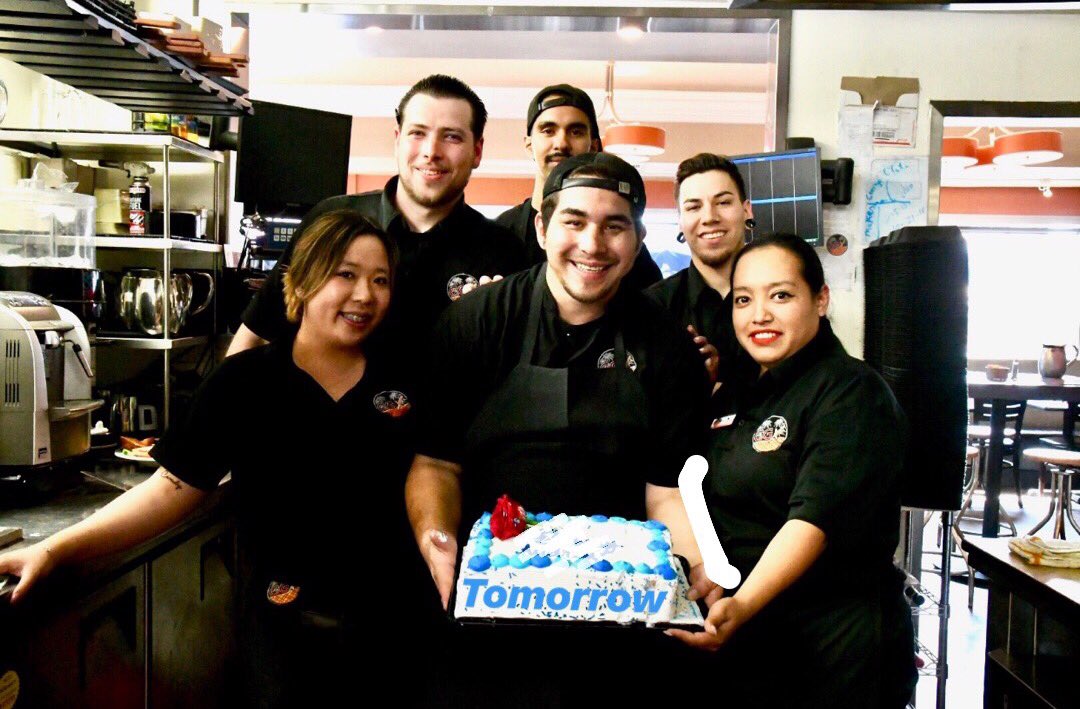 CGXAzusa's tweet photo. Tomorrow is our last day. We will close at 3pm. So sad to be leaving but remaining positive. There’s always our mother location in Whittier.   #californiagrillexpress #goodbye 😢 #californiagrillwhittier https://t.co/uuBnHtDY7x