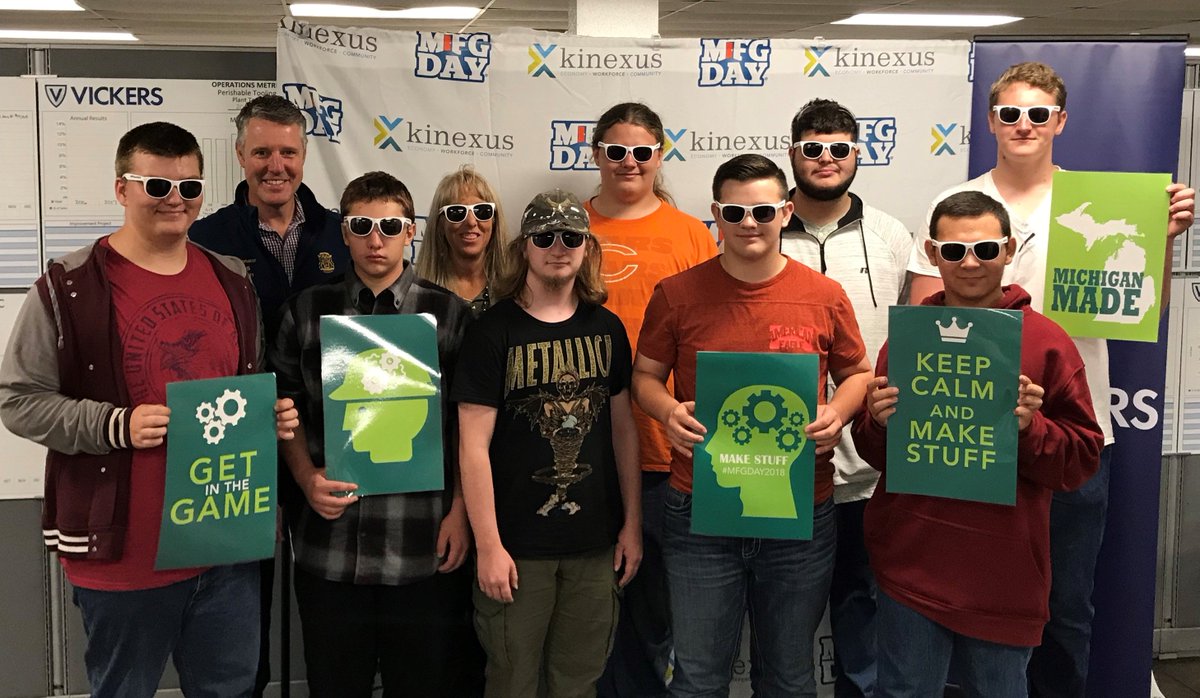 JohnMProos's tweet photo. A big thank you to @KinexusGroup for organizing #MFGWeek2018 to show students the well paying careers available in SW MI. Today, I joined students from @BHS_Bucks on the shop floor at @VickersEng in New Troy for a first hand look at some of the products made in MI. #SWMIComeback https://t.co/ww4Dda4X3c