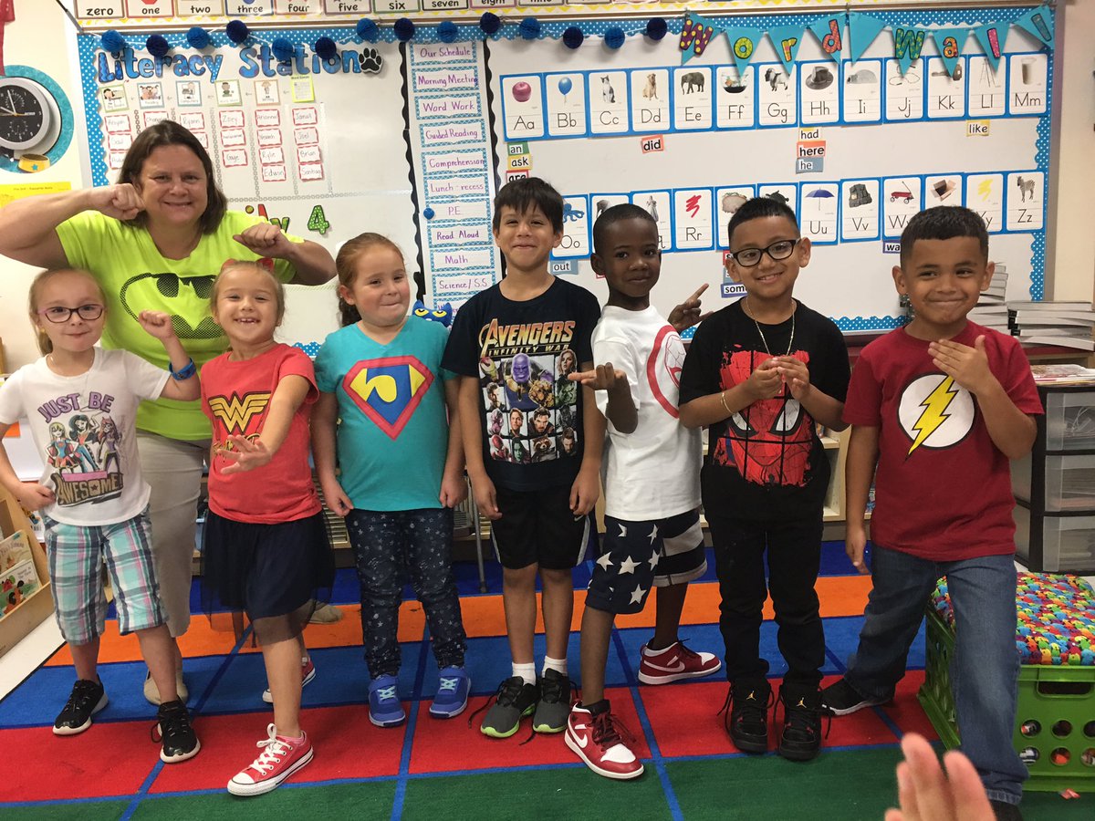 MsMiller1stGr's tweet photo. We stay super hero strong against drugs! #gallowaygreatness https://t.co/GZjryxQPJH