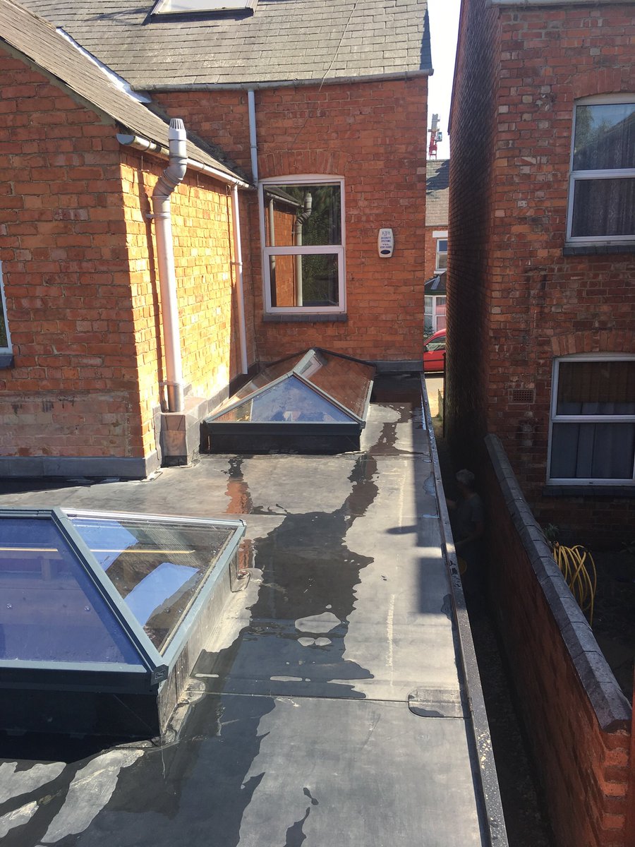 barleadwork's tweet photo. @FlexR_UK #epdm #rubberbond #flatroof #leadwork #lsa #BLM #blmlead https://t.co/IgTDU89m16
