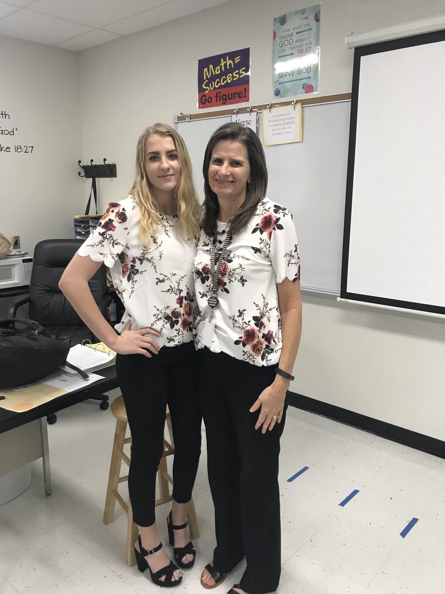 MrsDWebb07's tweet photo. Dress like a teacher day . . . https://t.co/6S56NWMopD