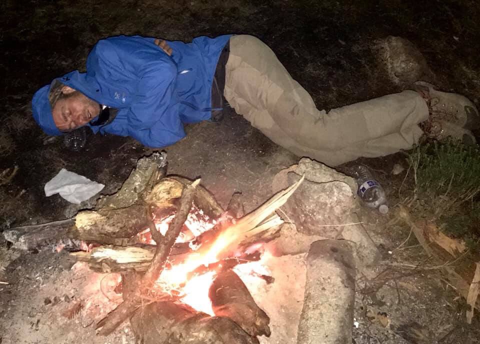 IamNatalieCox's tweet photo. ❤️ Not all hero’s wear capes. Our heroes wear hiking gear and dog collars. They spend their days & nights on Vesper Peak looking for Sam Sayers. Want be be a hero to thousands? ❤️ Join us at https://t.co/phFpB1ogx4 @FindSamSayers #hiking #climbers #volunteers https://t.co/rVnxLX8Z0W