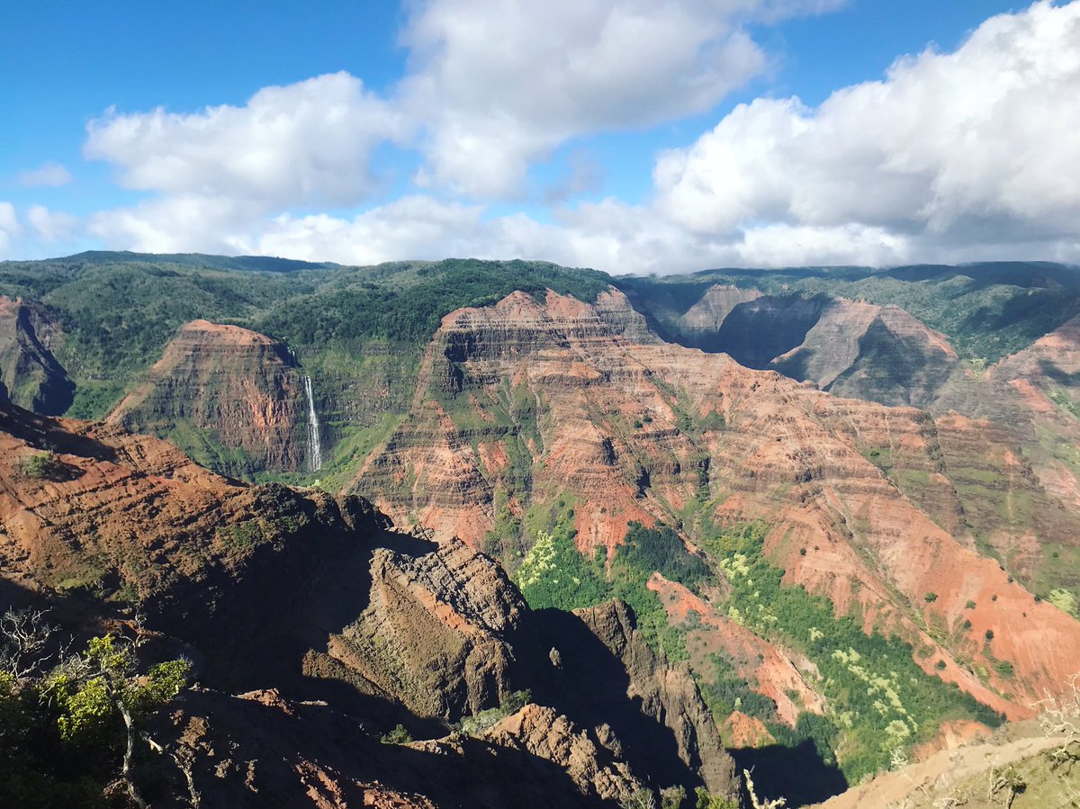 earthwalkercamp's tweet photo. Waimea Canyon, Hawaii. Spot the waterfall... Who would you take here? https://t.co/462B6eBHAi