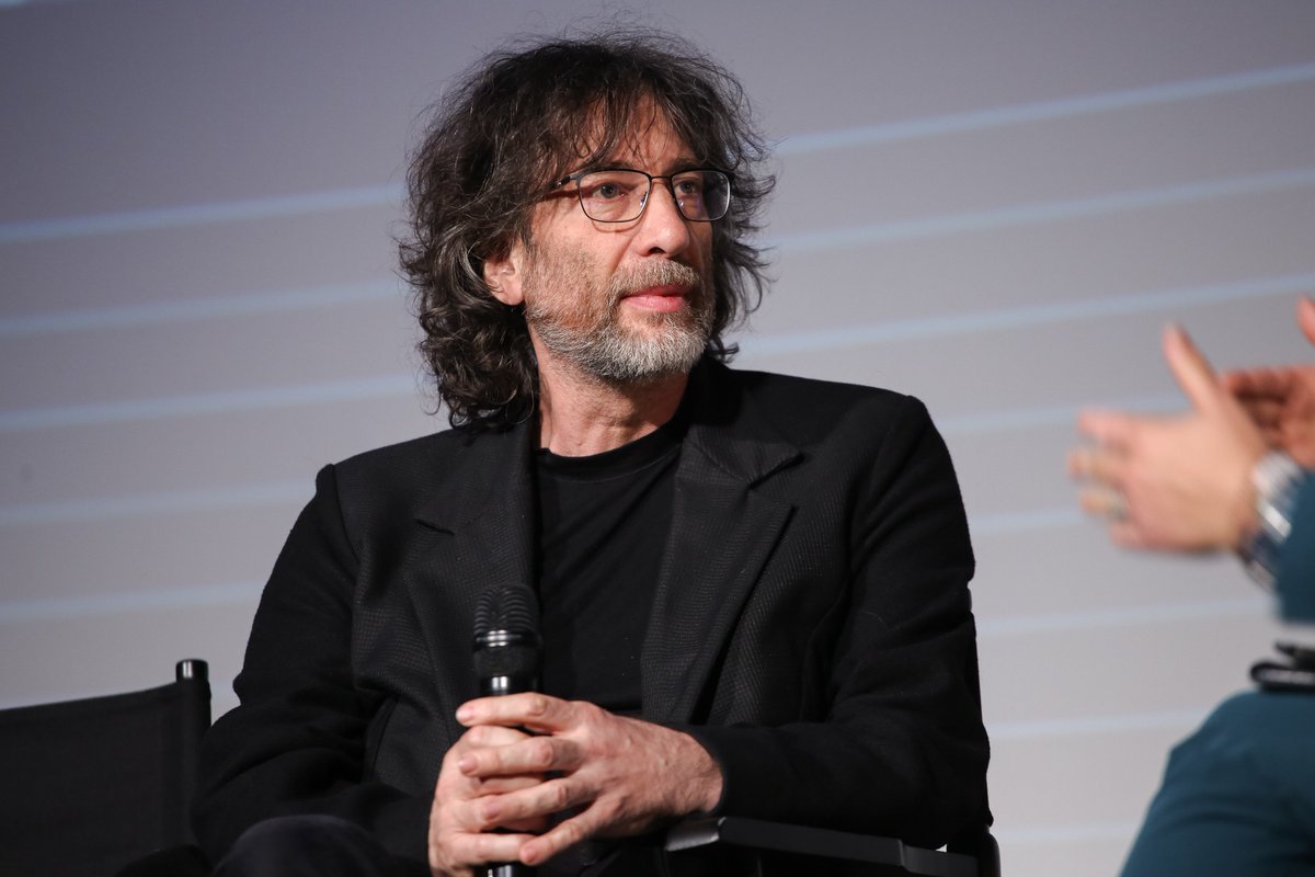 .<a href="/neilhimself/">Neil Gaiman</a> and <a href="/drmuig/">Douglas Mackinnon</a> – onstage alongside <a href="/michaelsheen/">michael sheen 💙</a>, David Tennant, Jon Hamm &amp; Miranda Richardson at today’s #PrimeVideo Presents showcase in London.