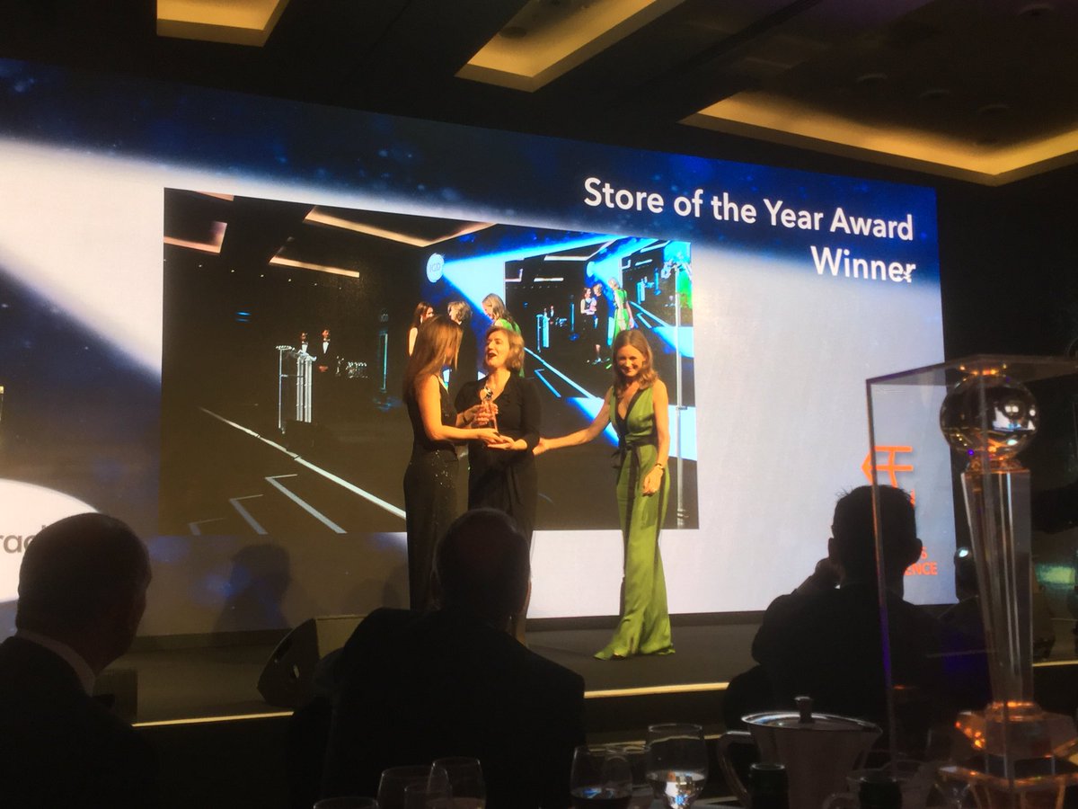 NickDowning100's tweet photo. #Hemafresh wins Store of the Year, sponsored by @McCurrachUK #igdawards @AlibabaGroup #alibaba #chinaretail @_JillRoss https://t.co/bJn4x2Bzws