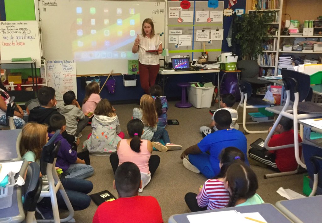JeffersITF's tweet photo. Ms. Kroon had to watch me teach 20+ yrs ago as my student. Only fair I get to watch her masterful teaching now. I only wish you could hear the 15 pieces of celery being crunched. #VPSAmazing #weLearnVPS https://t.co/MAaA8YSzvV
